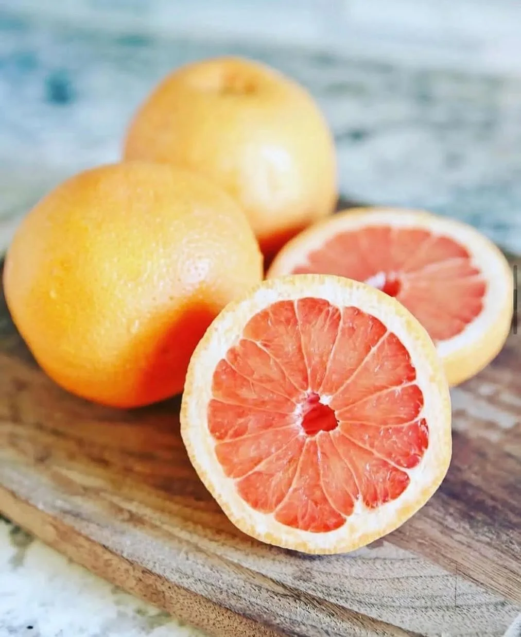 72919aa39e9f44e48540b85f2c7e454a_518218534_18493393858064343_64 گریپ فروت 1کیلویی - تصویر 1